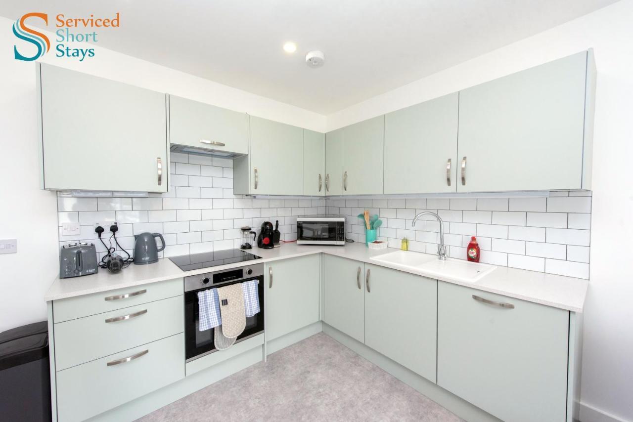 Bella, Two Bedroom Apartment Close To The Beach Margate Esterno foto