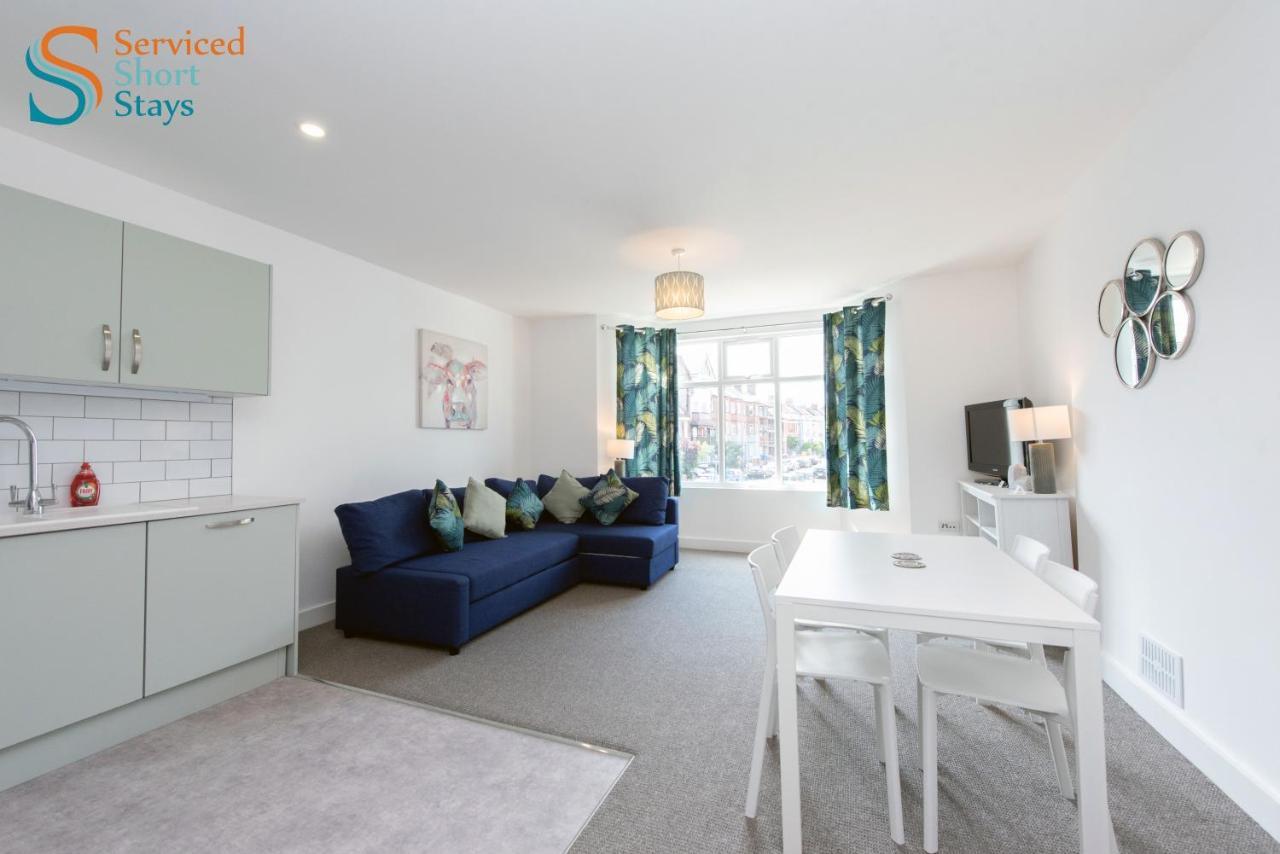 Bella, Two Bedroom Apartment Close To The Beach Margate Esterno foto