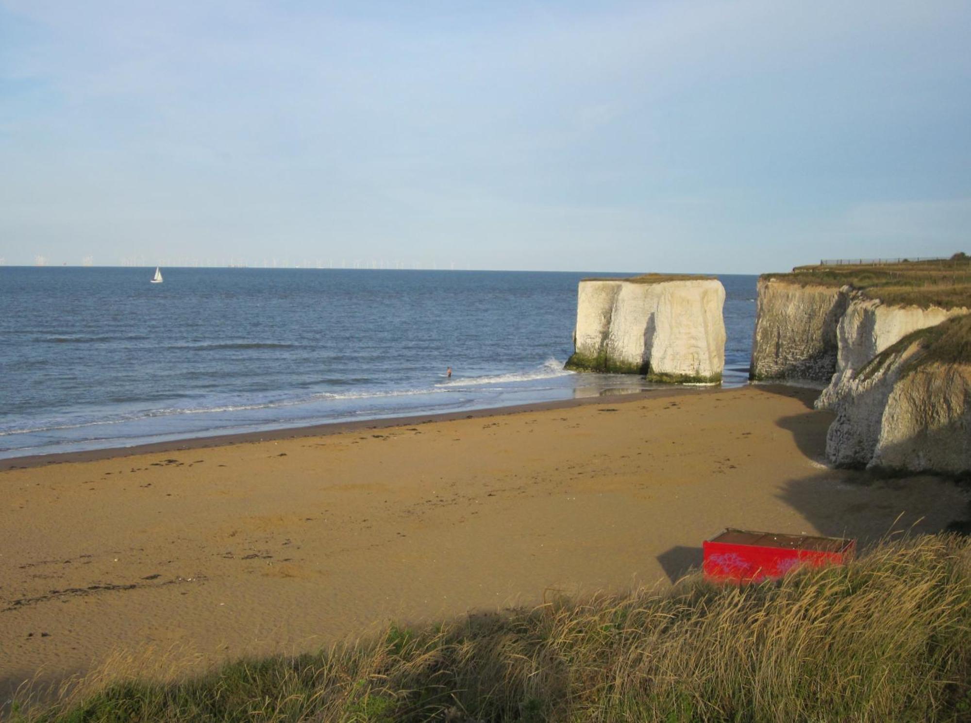 Bella, Two Bedroom Apartment Close To The Beach Margate Esterno foto